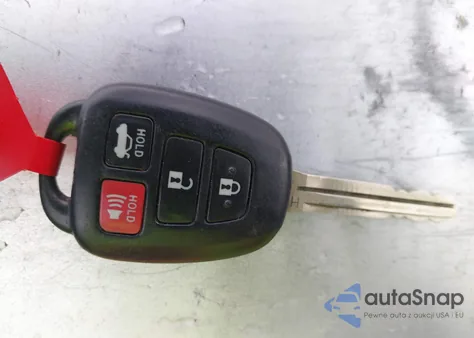 2018 Toyota Corolla Le из США, поврежденный, VIN 5YFBURHE7JP756661